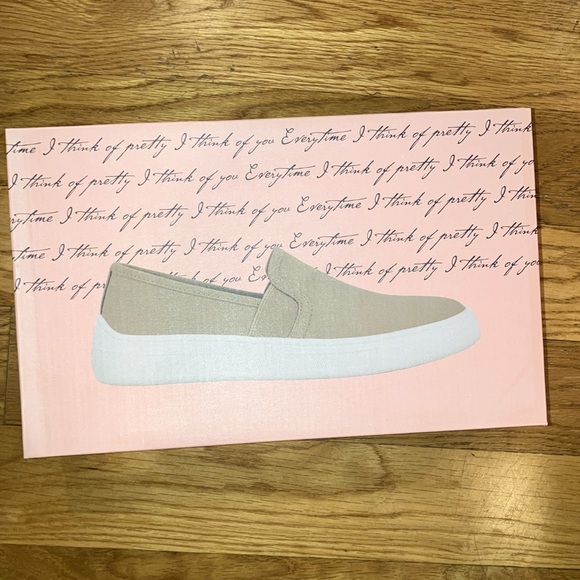 Kensie Stephanie Tan Shoes New in Box Casual White Support Neutral Versatile - Picture 2 of 7